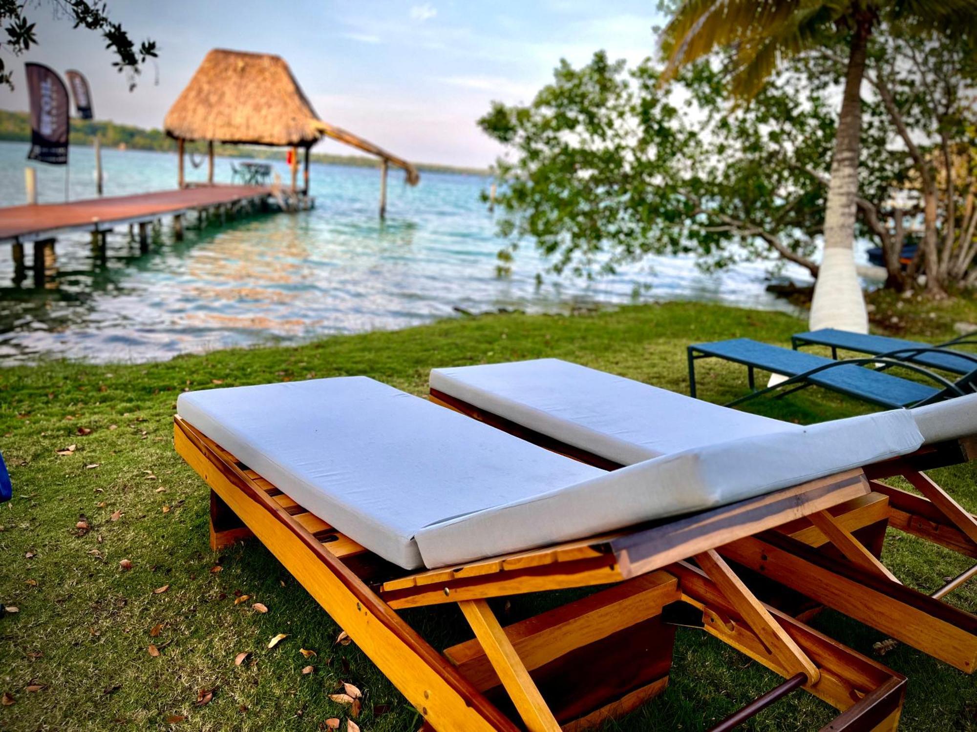 Cabana Con Muelle Privado En La Laguna De Bacalar Exterior photo