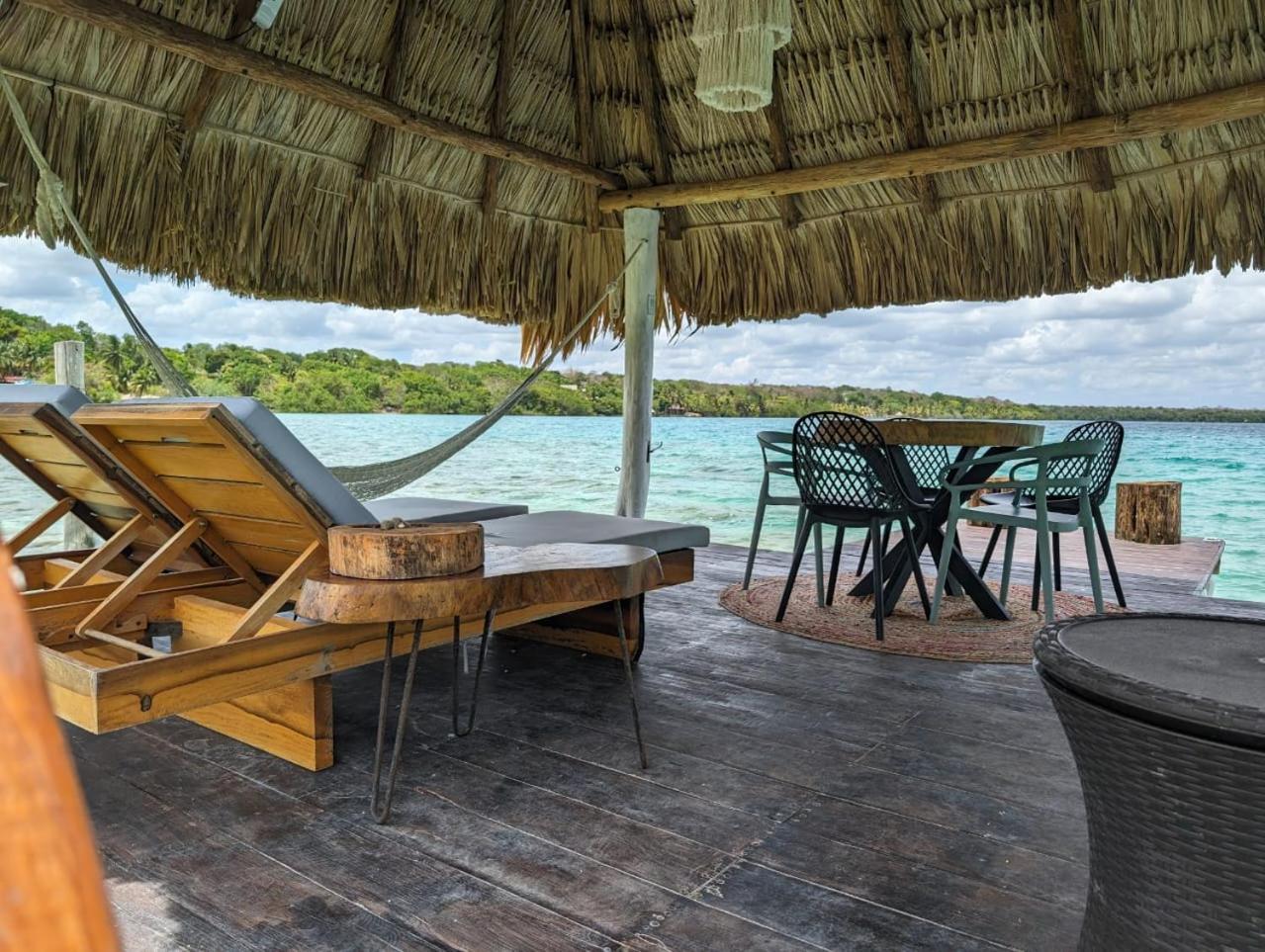 Cabana Con Muelle Privado En La Laguna De Bacalar Exterior photo